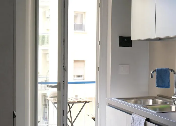 Apartamento Bright With Balcony Near Centre & Metro *