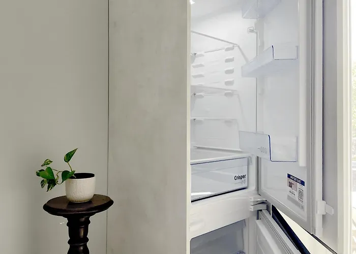 Apartman Bright With Balcony Near Centre & Metro