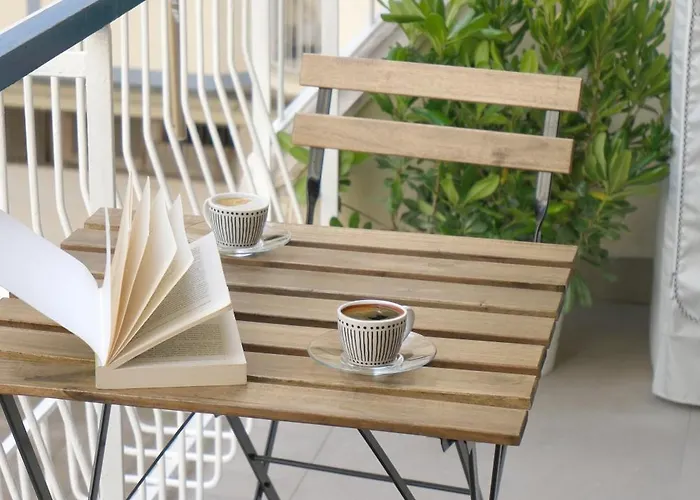 Apartamento Bright With Balcony Near Centre & Metro *